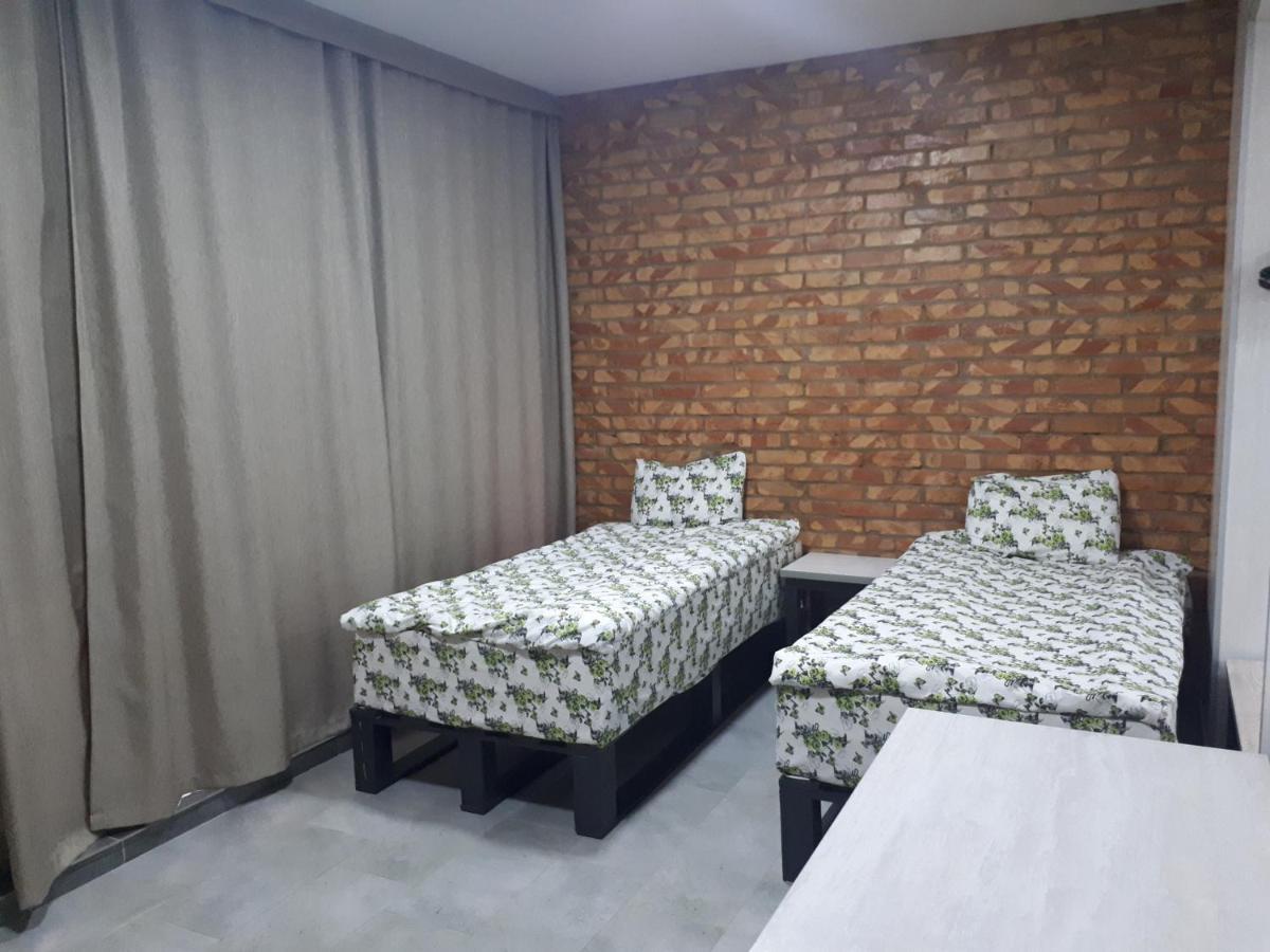 Комплекс Гостиниц Athletic Taraz Zewnętrze zdjęcie